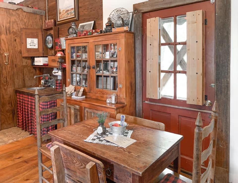 Country Woods Inn غلين روز المظهر الخارجي الصورة